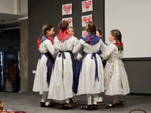 folklor ples etno dan